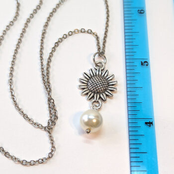 Antique Silver Small Daisy Flower With Pearl Necklace - Image 2