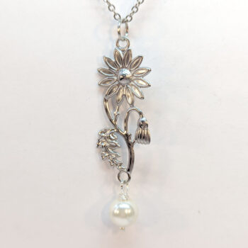 Silver Daisy Flower With Pearl Necklace