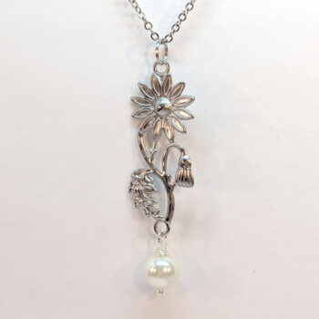 Silver Daisy Flower With Pearl Necklace - Image 4