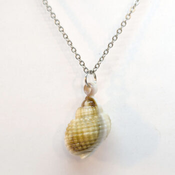 Acrylic Marble Cream Brown Marble Tulip Shell Necklace - Image 3