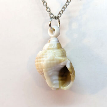 Acrylic Marble Cream Brown Marble Tulip Shell Necklace