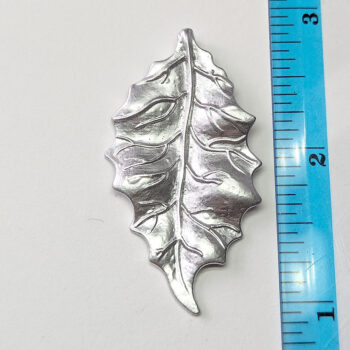 Detailed Leaf Pendant Silver - Image 2