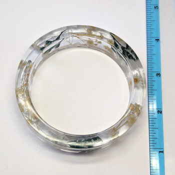 Real Dried White Cream Flowers Slip-on Bangle Resin Bracelet - Image 3