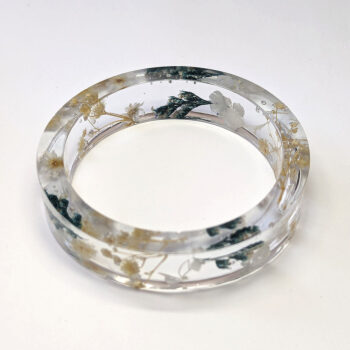 Real Dried White Cream Flowers Slip-on Bangle Resin Bracelet - Image 2