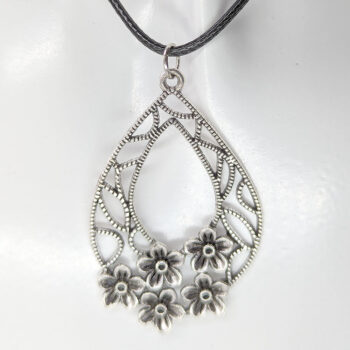 Antique Silver Teardrop with Flowers Vintage Style Necklace - Image 3