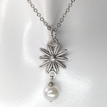 Antique Silver Dainty Daisy Flower With Pearl Necklace