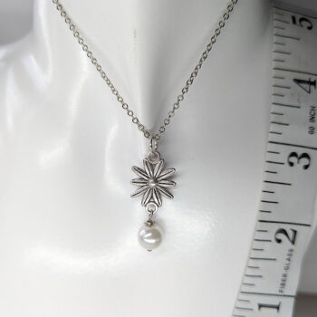 Antique Silver Dainty Daisy Flower With Pearl Necklace - Image 2