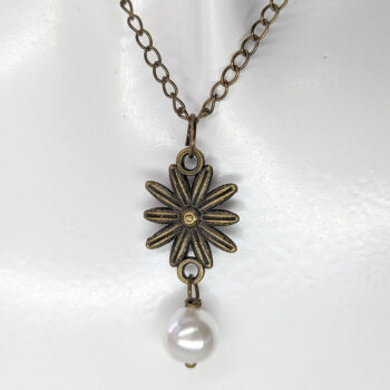 Antique Bronze Dainty Daisy Flower With Pearl Necklace