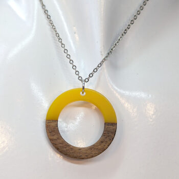 Yellow Resin Wood Hollow Round Hoop Necklace - Image 3