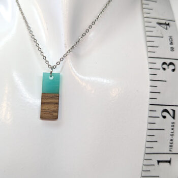 Green Resin Wood Rectangle Necklace - Image 3