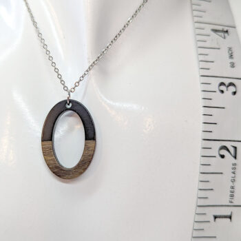 Black Resin Wood Hollow Oval Necklace - Image 2