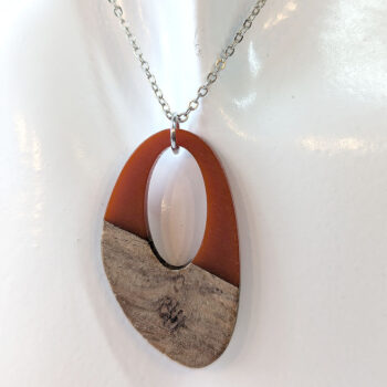 Red Resin Wood Hollow Irregular Oval Necklace - Image 3