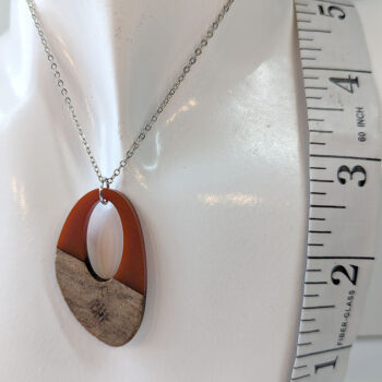 Red Resin Wood Hollow Irregular Oval Necklace - Image 2