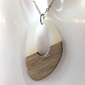 White Resin Wood Hollow Irregular Oval Necklace - Image 3