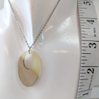 White Angle Resin Wood Hollow Oval Necklace - Image 4