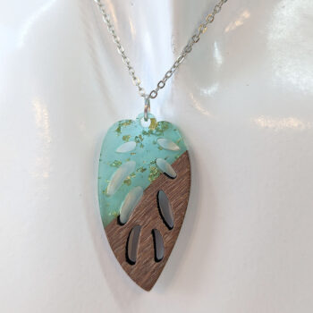 Green Gold Leaf Resin Wood Hollow Leaf Necklace - Image 3