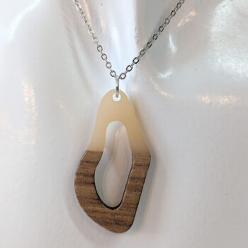 Cream Resin Wood Hollow Irregular Oval Necklace - Image 3