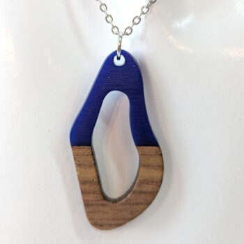 Navy Blue Resin Wood Hollow Irregular Oval Necklace - Image 3