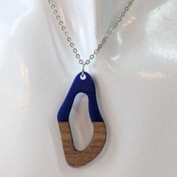 Navy Blue Resin Wood Hollow Irregular Oval Necklace - Image 2