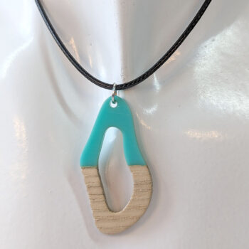 Turquoise Resin Wood Hollow Irregular Oval Necklace