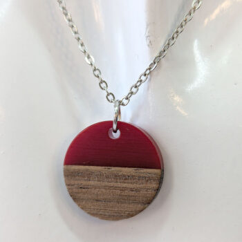 Red Resin Wood Round Circle Necklace - Image 4