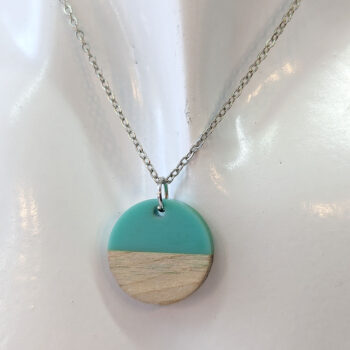 Turquoise Resin Wood Round Circle Necklace - Image 3