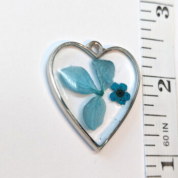 Heart Blue Real Dried Flowers Resin Pendant - Image 2