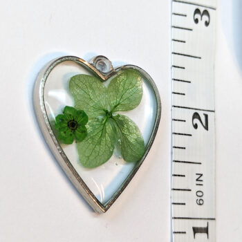 Heart Green Real Dried Flowers Resin Pendant - Image 2