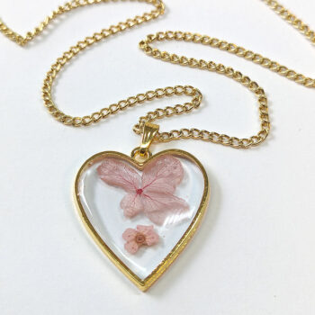 Heart Real Dried Pink Daisy Flowers Resin Necklace