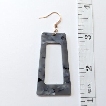 Black Grey Tortoiseshell Irregular Rectangle Resin Earrings - Image 2