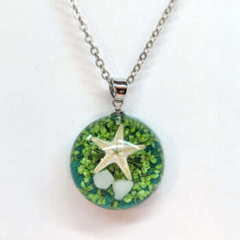 Round Ocean Scene Real Starfish Green Resin Silver Necklace