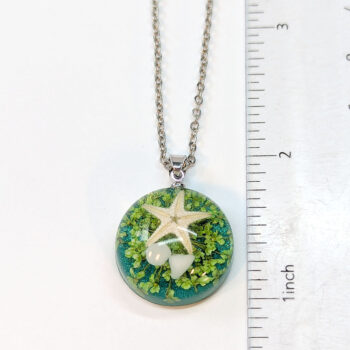 Round Ocean Scene Real Starfish Green Resin Silver Necklace - Image 2