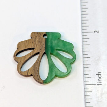 Green Scallop Shell Wood Resin Pendant - Image 2