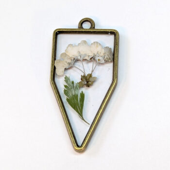 Crest White Real Dried Flowers Green Leaf Resin Pendant