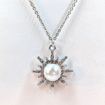 Clear Rhinestone Star With Pearl Necklace Silver - Image 3