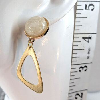 Gold Irregular Triangle White Stud Resin Cabochon Earrings - Image 2