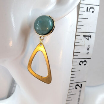 Gold Irregular Triangle Green Stud Resin Cabochon Earrings - Image 3