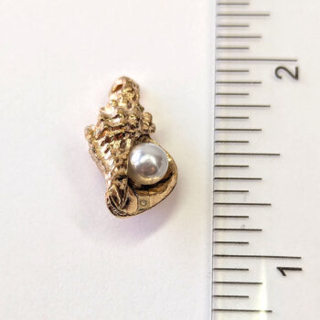 Conch Shell with Pearl Charm KC Gold - Image 4