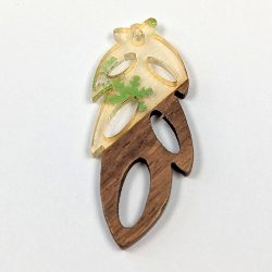 Clear Green Snowflakes Leaf Resin Wood Resin Pendant