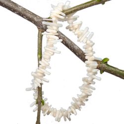 White Irregular Coral Chips Stretch Bracelet